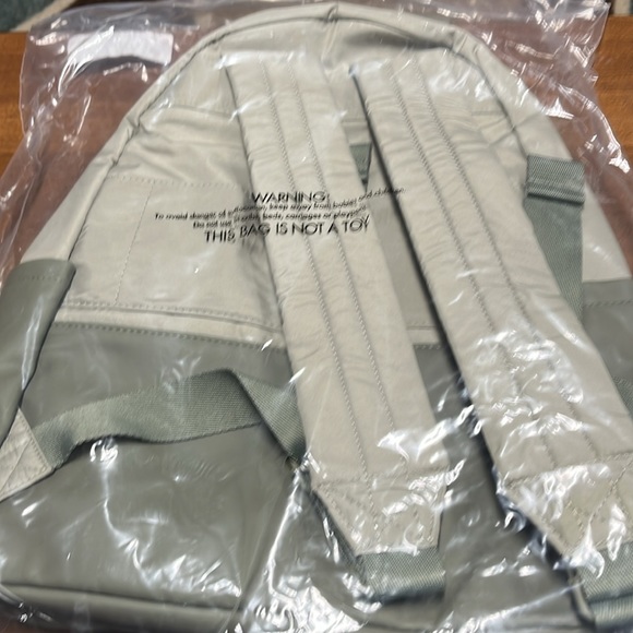 NWT Thirty One Abbey Stone Commuter Backpack - Picture 8 of 9